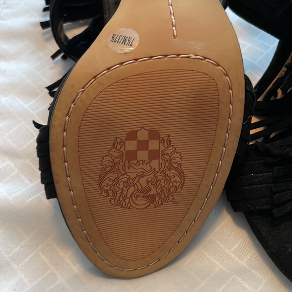 Vince Camuto heels! With tassel like fringe! - Picture 5 of 5